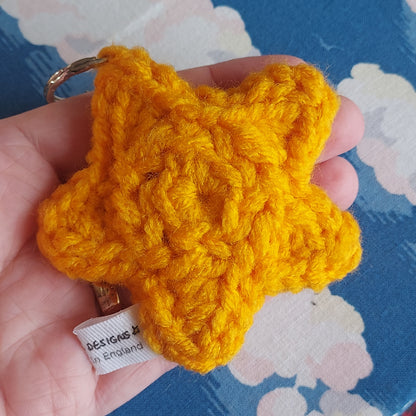 Laura Lee Designs Cute Crocheted Star Keyring