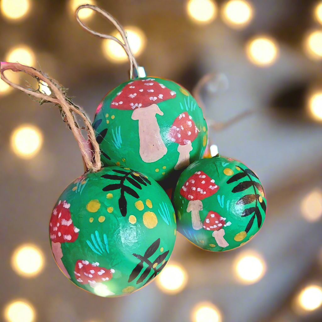 Toadstool bauble in green 